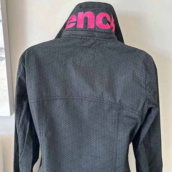 Bench Lightweight Jacket. - Picture 5 of 5